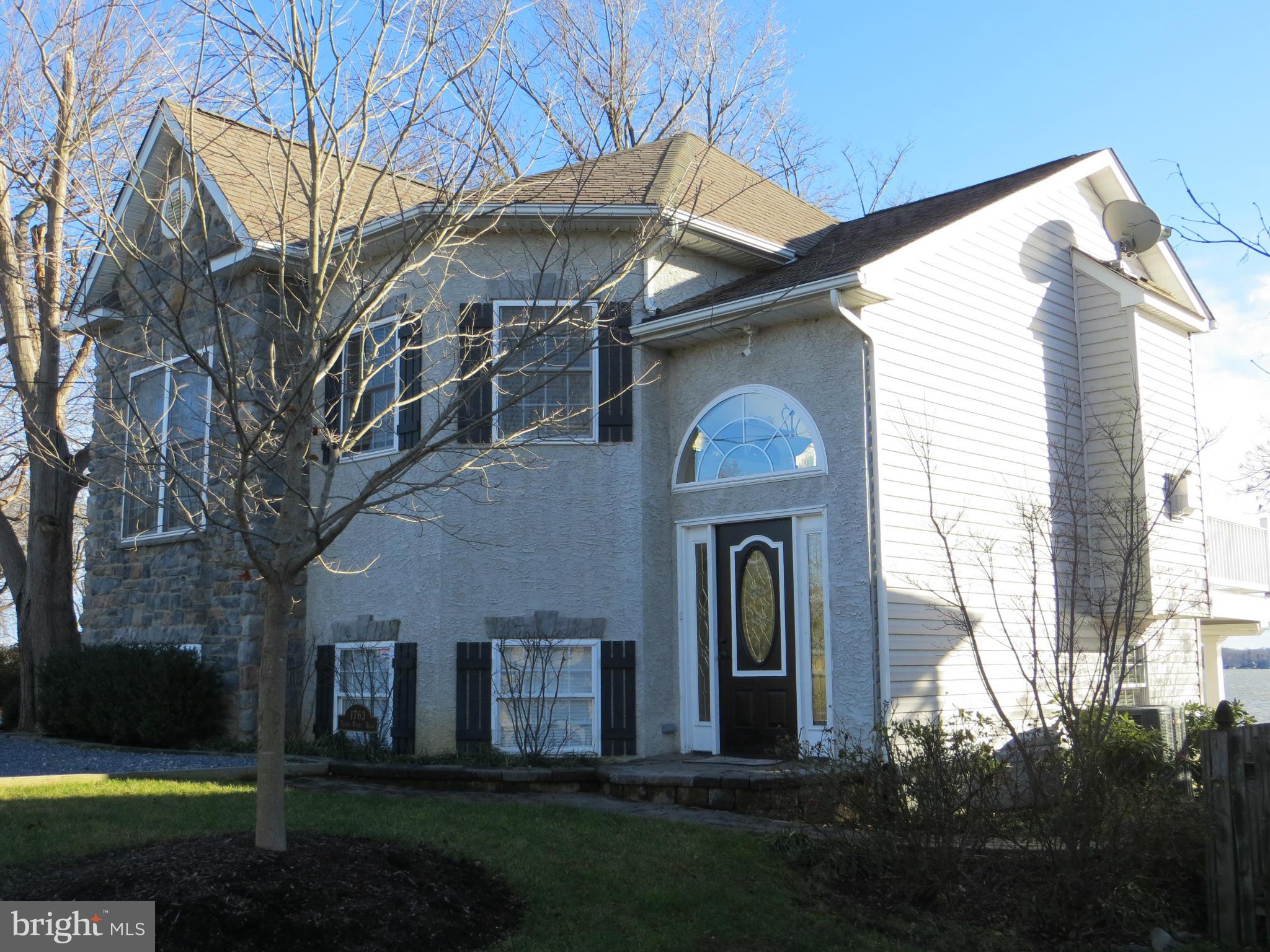 EXTERIOR FACING ROAD