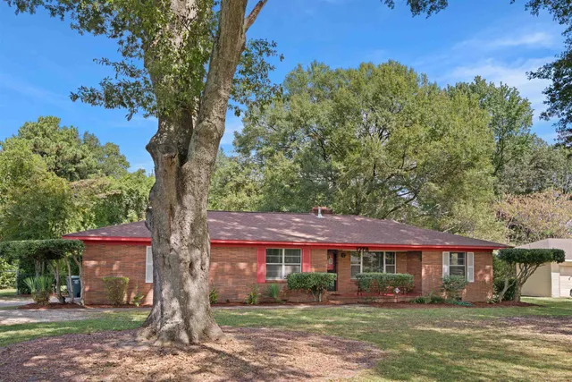 front view of house with a yard