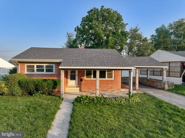 $299,900 | 5 William Penn Drive, Camp Hill, PA 17011