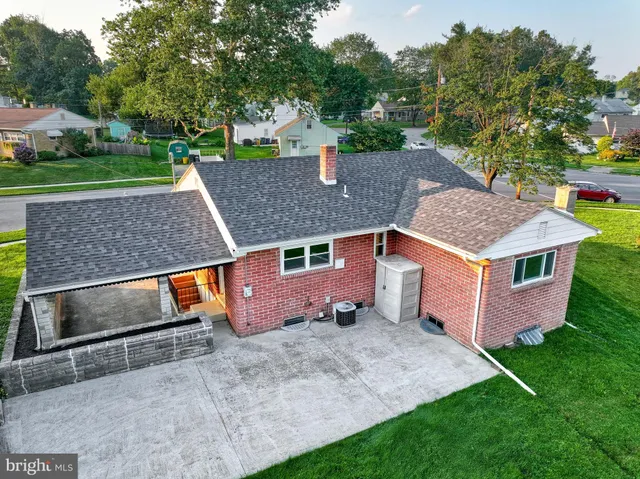 $299,900 | 5 William Penn Drive, Camp Hill, PA 17011