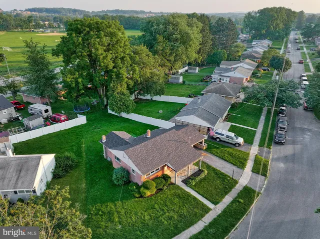 $299,900 | 5 William Penn Drive, Camp Hill, PA 17011