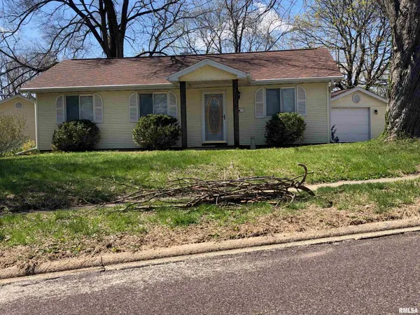 $129,900 | 603 Lincoln Road, Marquette Heights, IL 61554