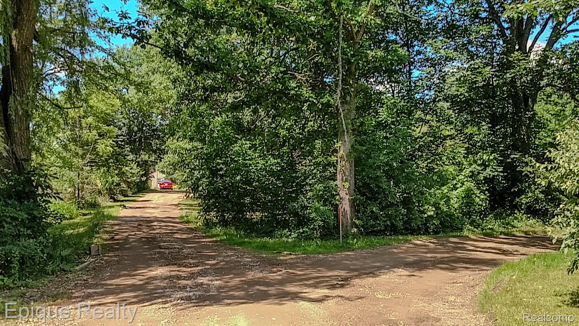 300 West Dewey Road Owosso, MI 48867 - Photo 11 of 15 300 W Dewey-07.jpg
