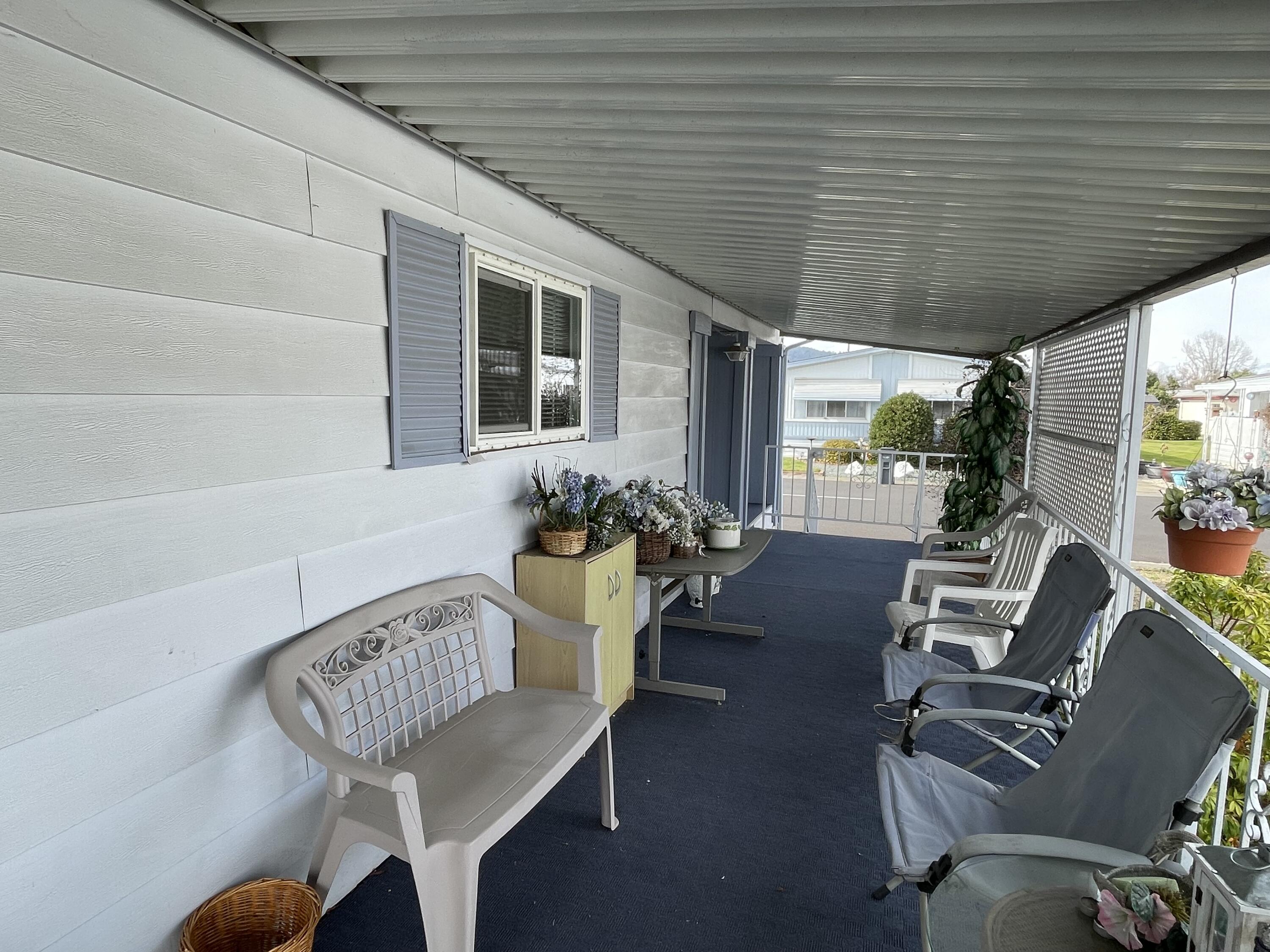 301 Freeman Road, Unit 91 Central Point, OR 97502 - Photo 7 of 33 IMG_0658