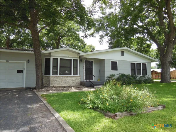 $1,650 | 391 Oakcrest Drive, New Braunfels, TX 78130