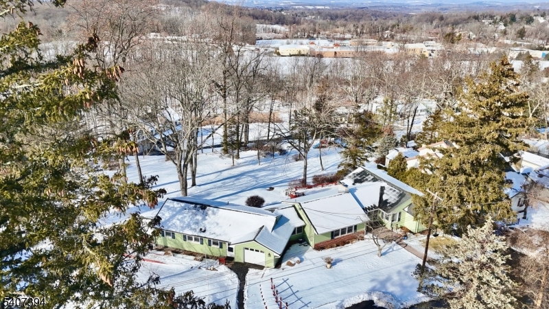 32 Seneca Trail Sparta, NJ 07871 - Photo 2 of 43