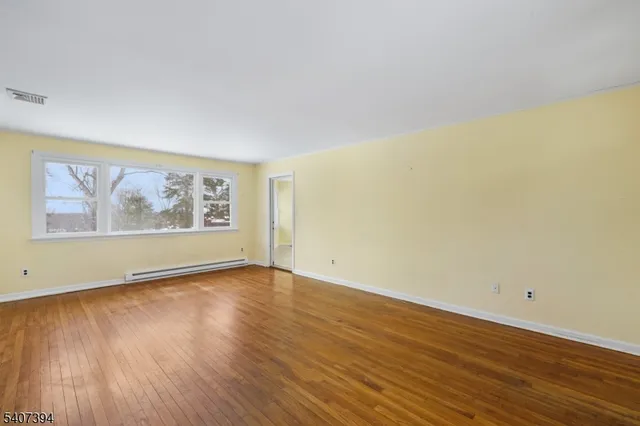 $599,000 | 32 Seneca Trail, Sparta, NJ 07871