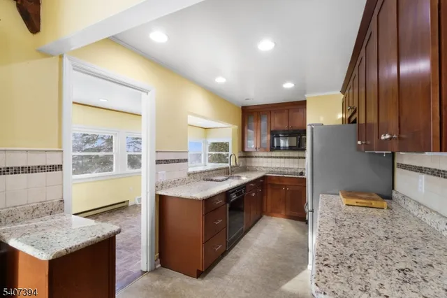 $599,000 | 32 Seneca Trail, Sparta, NJ 07871