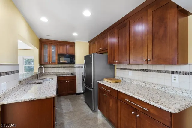 $599,000 | 32 Seneca Trail, Sparta, NJ 07871