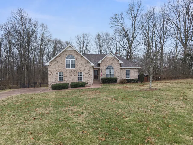 $475,000 | 5037 Summit Drive, Greenbrier, TN 37073