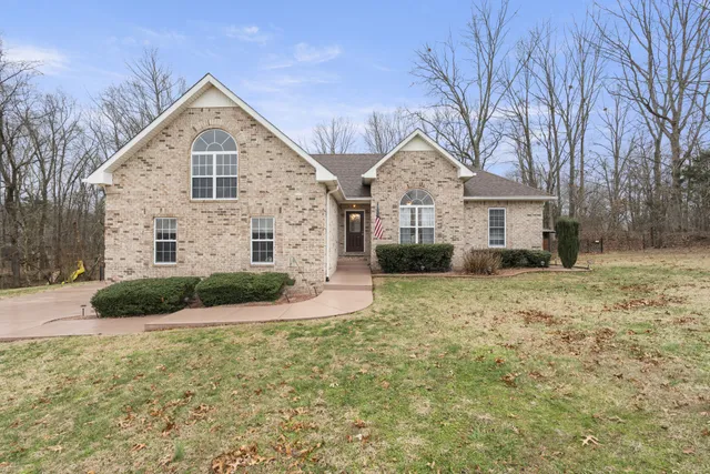 $475,000 | 5037 Summit Drive, Greenbrier, TN 37073