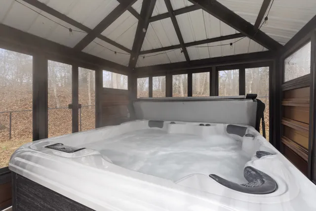 $475,000 | 5037 Summit Drive, Greenbrier, TN 37073