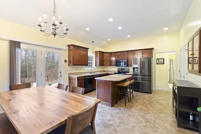 $475,000 | 5037 Summit Drive, Greenbrier, TN 37073