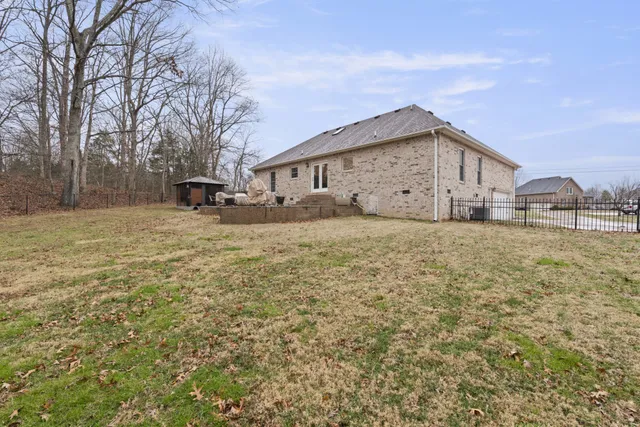 $475,000 | 5037 Summit Drive, Greenbrier, TN 37073