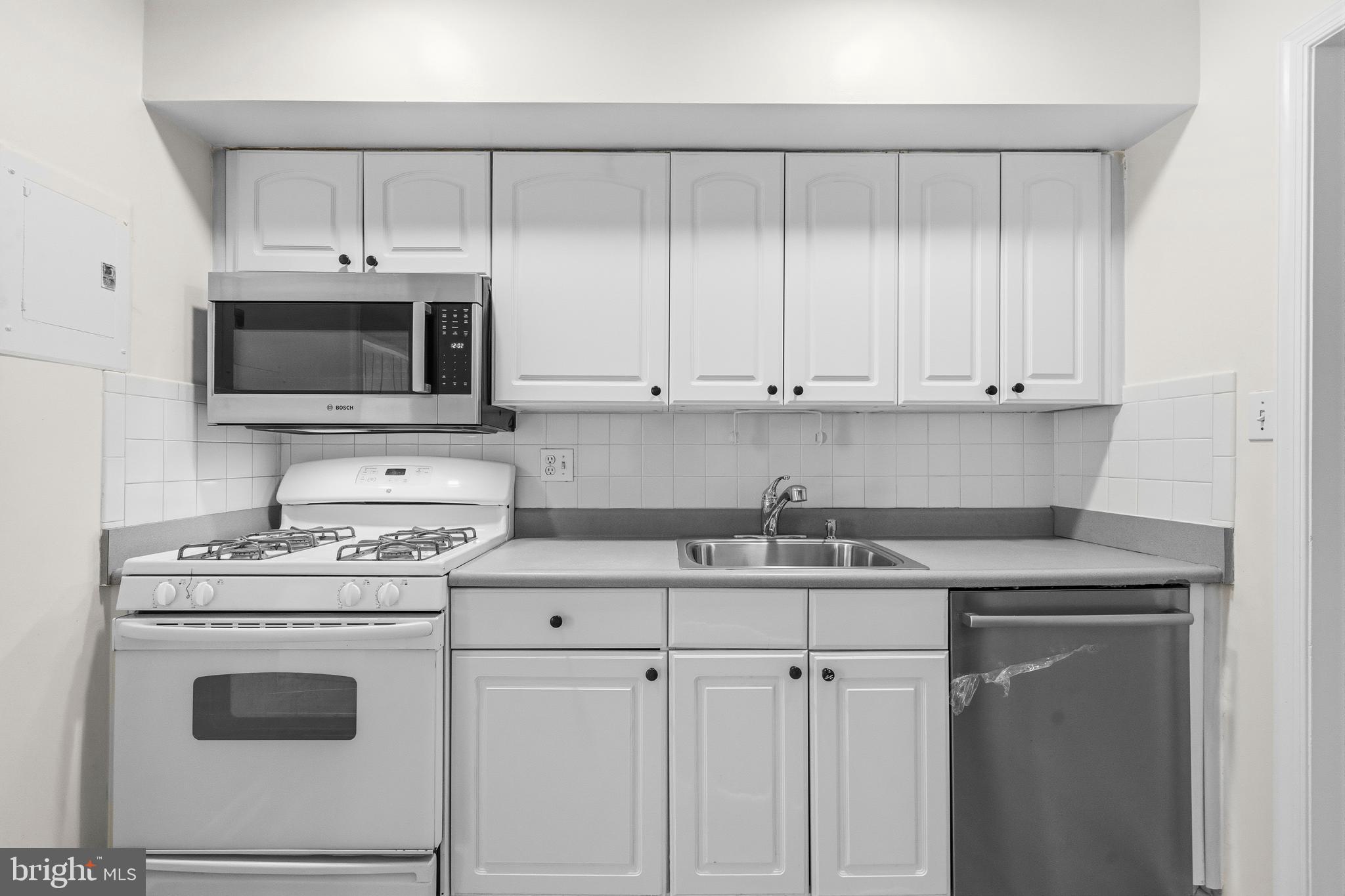 124 Haycock Road, Unit C2 Falls Church, VA 22046 - Photo 14 of 31