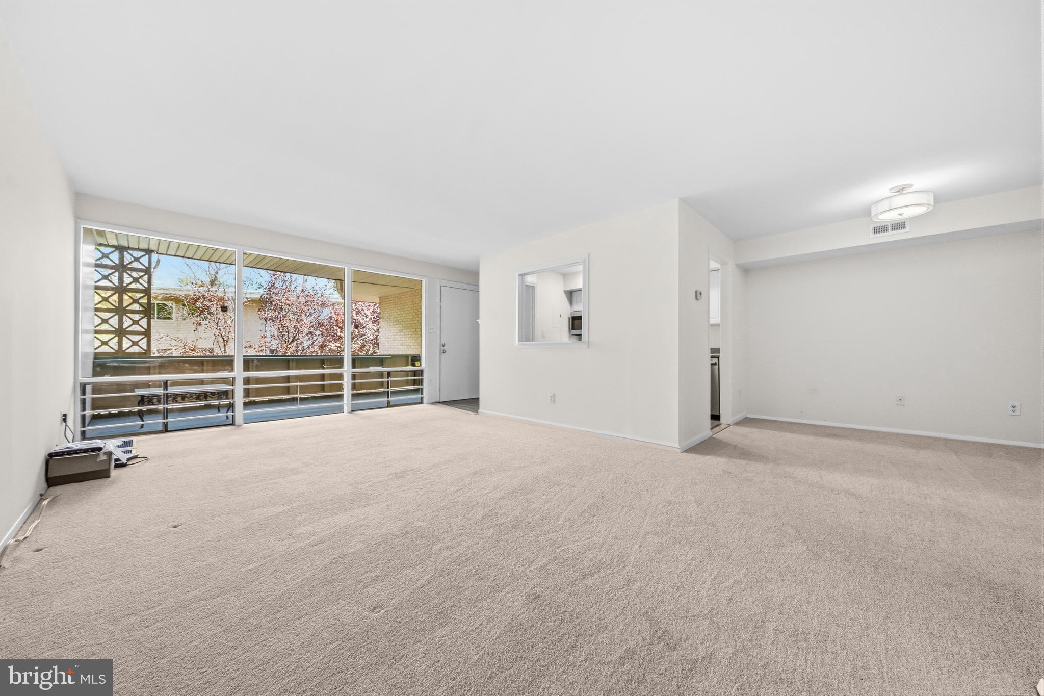124 Haycock Road, Unit C2 Falls Church, VA 22046 - Photo 4 of 31