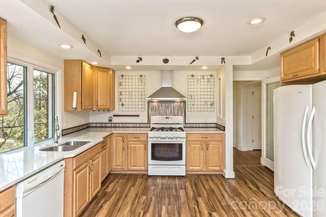 179 Marlborough Road Asheville, NC 28804 - Photo 16 of 43