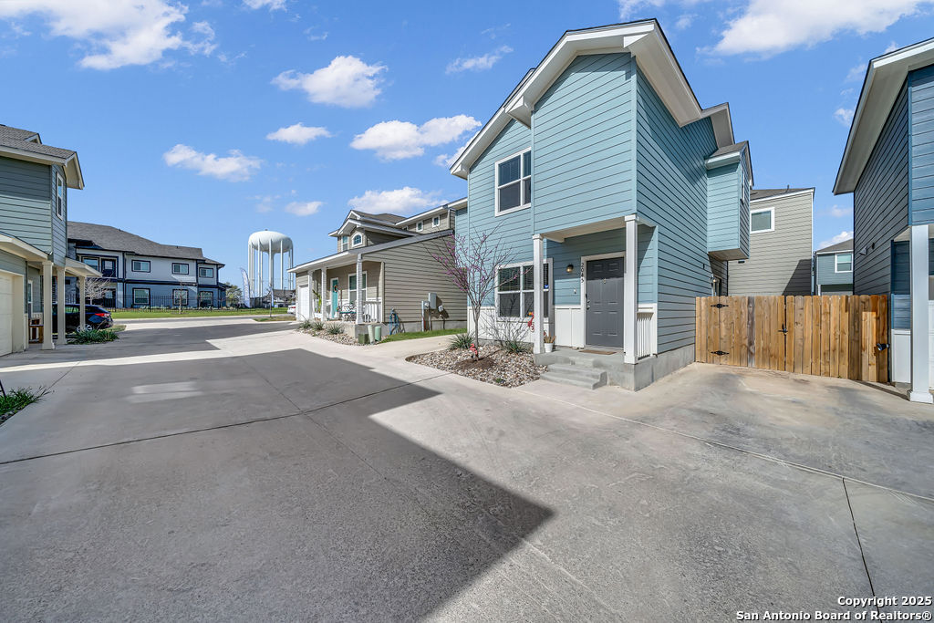 2045 Silver Oaks, Unit 18B San Antonio, TX 78213 - Photo 2 of 20 a view of a building with a street