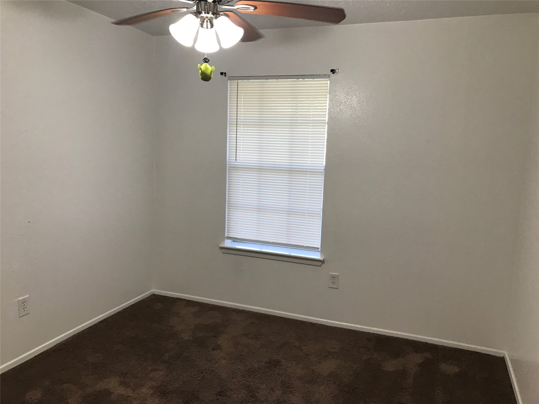727 Doncrest Street Channelview, TX 77530 - Photo 26 of 40 an empty room with a window