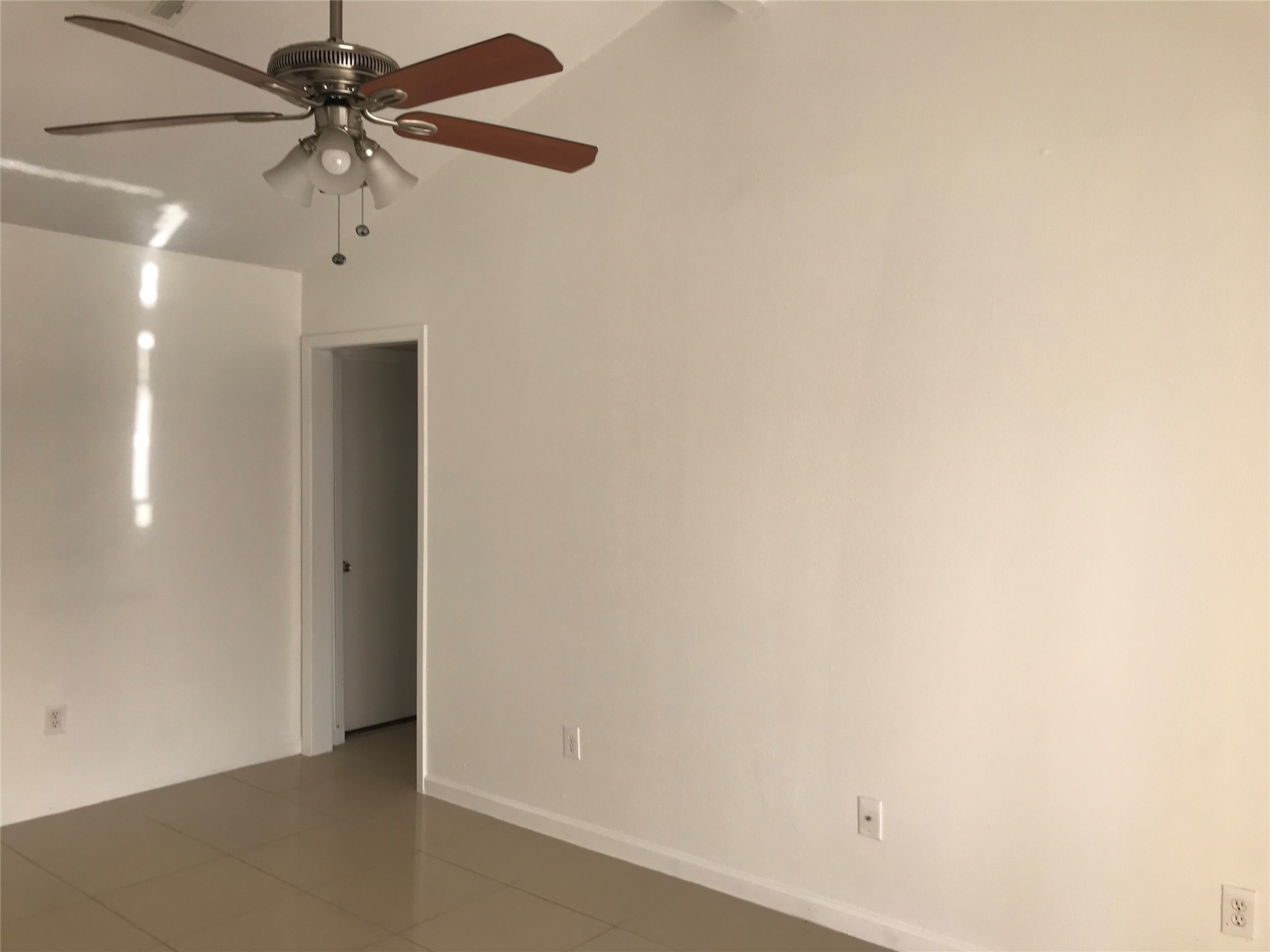 727 Doncrest Street Channelview, TX 77530 - Photo 10 of 40 a view of a room with a fan