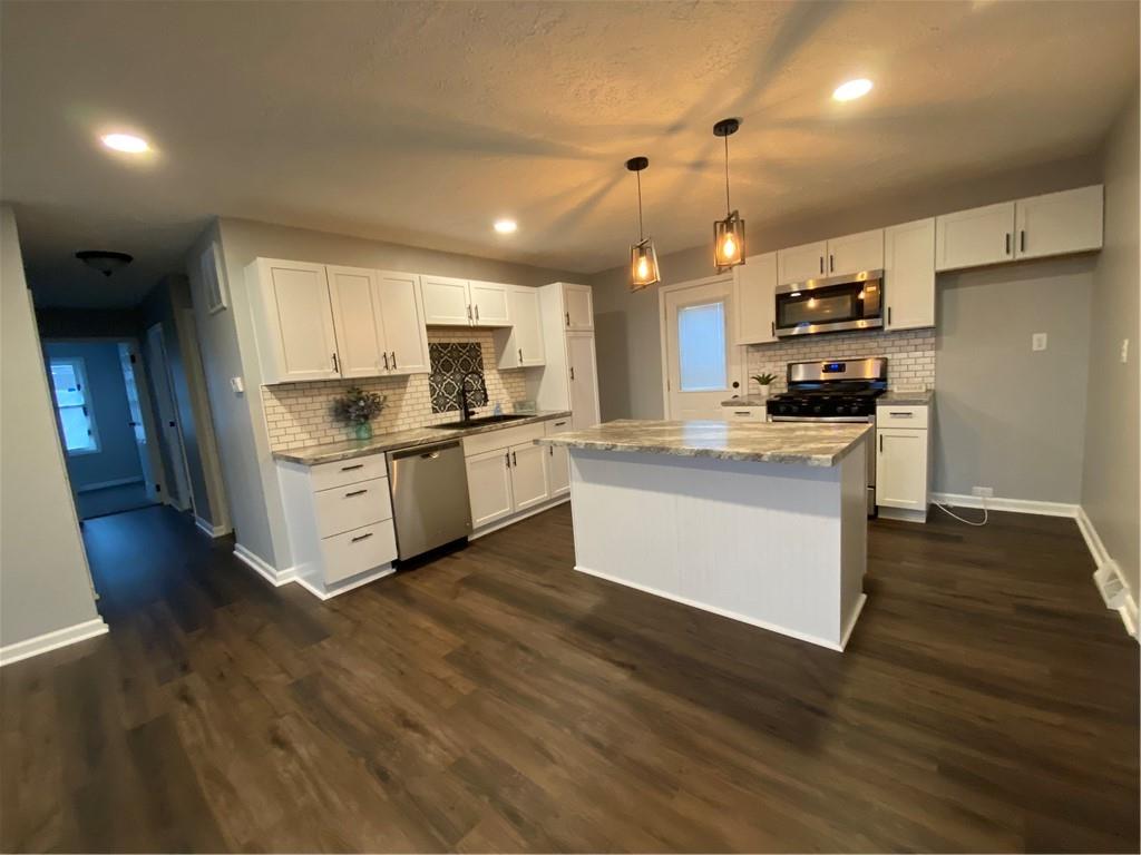 522 Ellerdale Road Chesterfield, IN 46017 - Photo 4 of 7