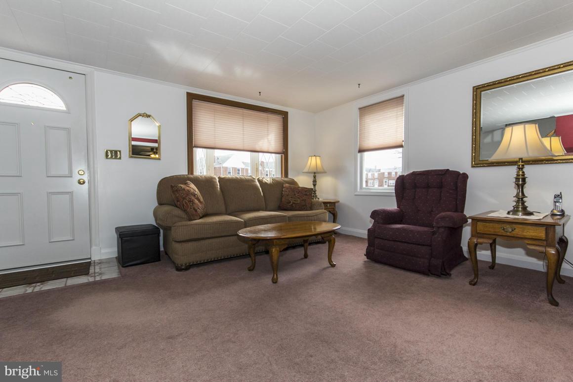 1832 Dunmere Road Dundalk, MD 21222 - Photo 7 of 30 Living Room