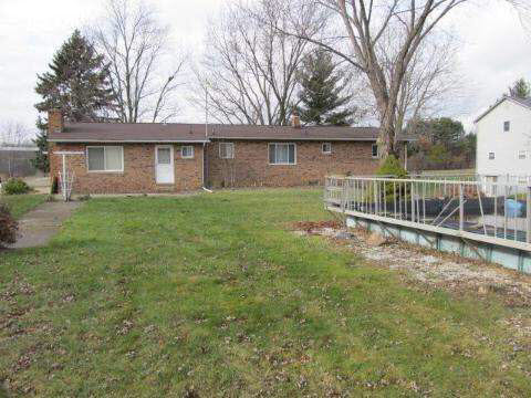 6424 North Bray Road Flint, MI 48505 - Photo 29 of 30 20165941-28.JPG