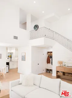 $2,495,000 | 838 17th Street, Unit 105, Santa Monica, CA 90403