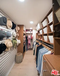 $2,495,000 | 838 17th Street, Unit 105, Santa Monica, CA 90403