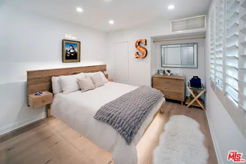 $2,495,000 | 838 17th Street, Unit 105, Santa Monica, CA 90403