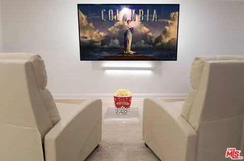 $2,495,000 | 838 17th Street, Unit 105, Santa Monica, CA 90403