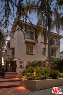 $2,495,000 | 838 17th Street, Unit 105, Santa Monica, CA 90403