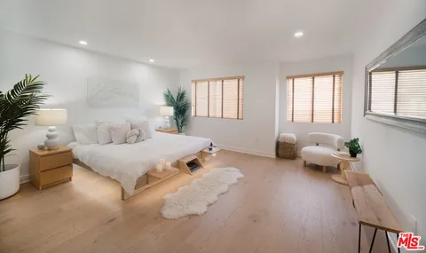 $2,495,000 | 838 17th Street, Unit 105, Santa Monica, CA 90403