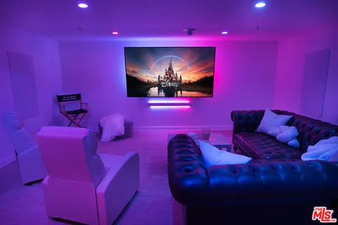 $2,495,000 | 838 17th Street, Unit 105, Santa Monica, CA 90403