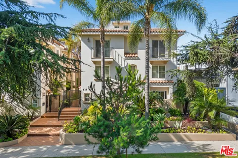 $2,495,000 | 838 17th Street, Unit 105, Santa Monica, CA 90403