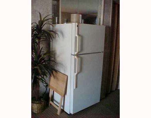 3938 Surfside, Unit 2223 2223 Corpus Christi, TX 78402 - Photo 5 of 9 a close view of a closet