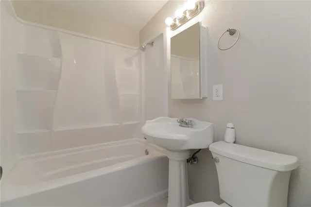 $2,130 | 560 Georgia Avenue, Altamonte Springs, FL 32714