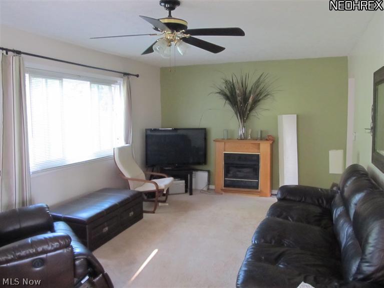 1231 Dussel Road Kent, OH 44240 - Photo 2 of 14