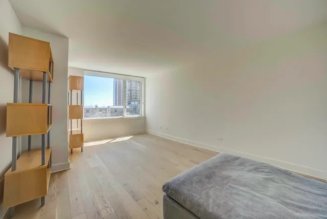 $4,000 | 440 North McClurg Court, Unit 513, Chicago, IL 60611