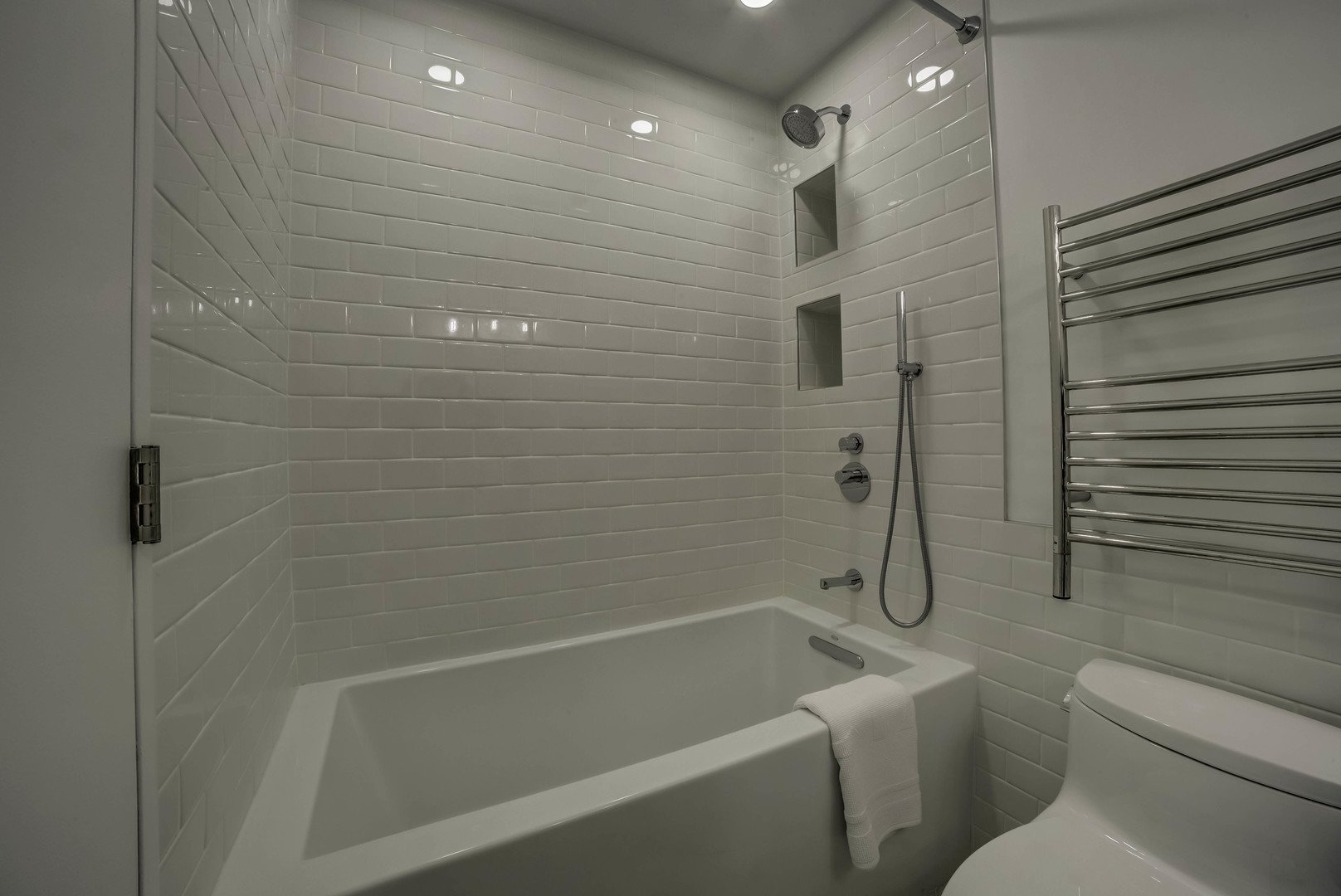 440 North McClurg Court, Unit 513 Chicago, IL 60611 - Photo 26 of 35