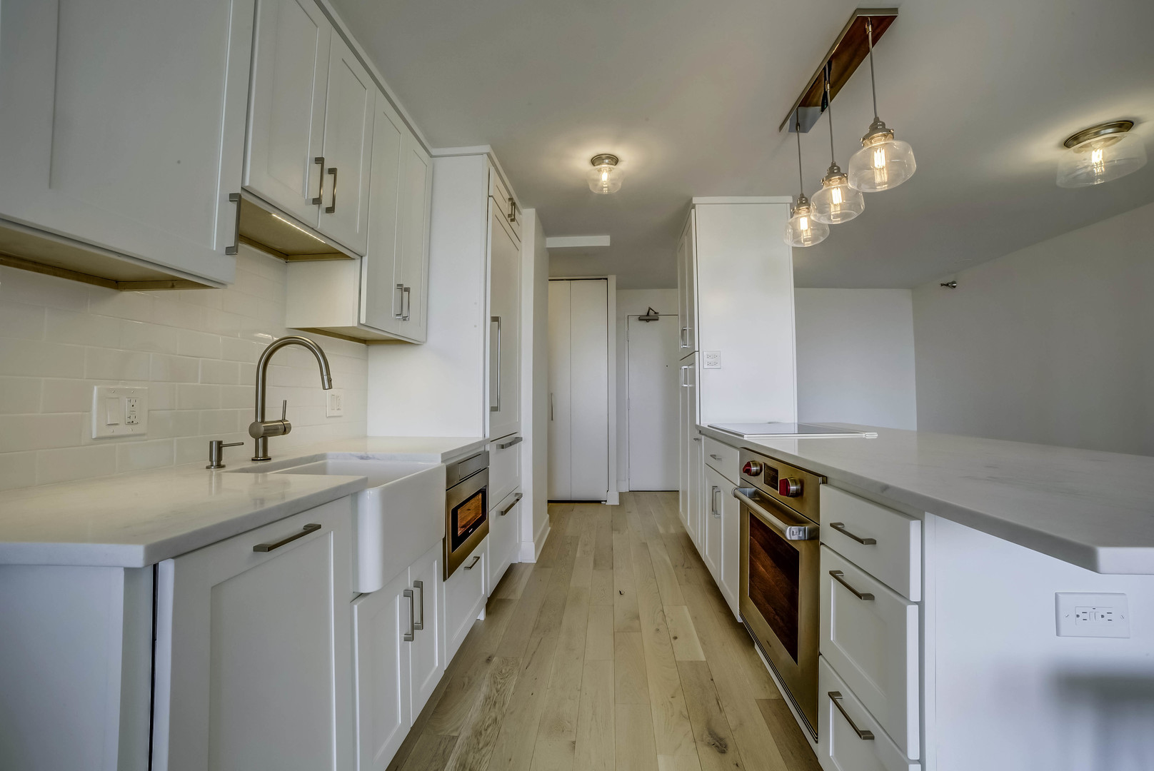 440 North McClurg Court, Unit 513 Chicago, IL 60611 - Photo 6 of 35