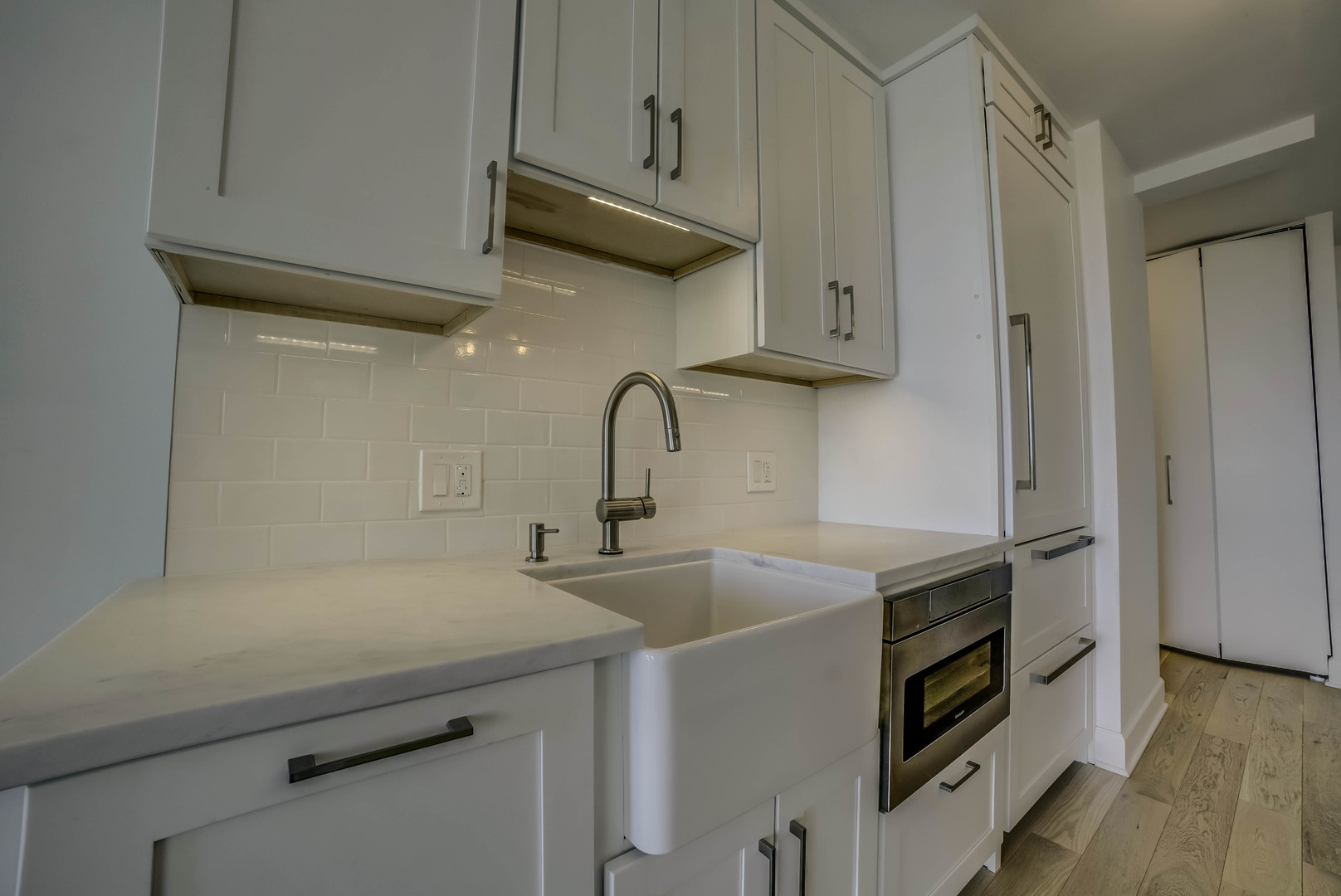 440 North McClurg Court, Unit 513 Chicago, IL 60611 - Photo 7 of 35