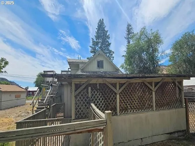 a side view of a roof deck