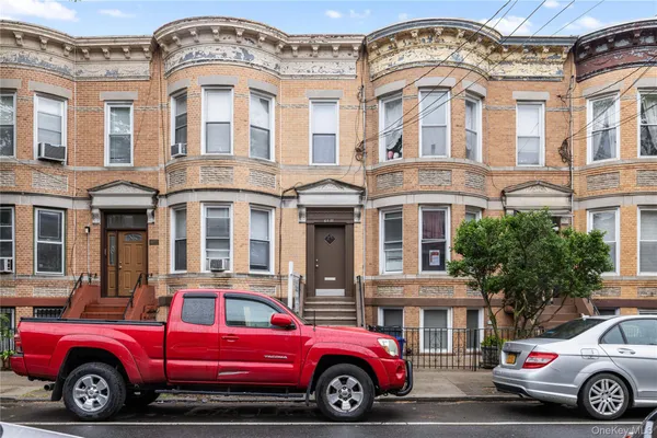 a car parked in front of a building