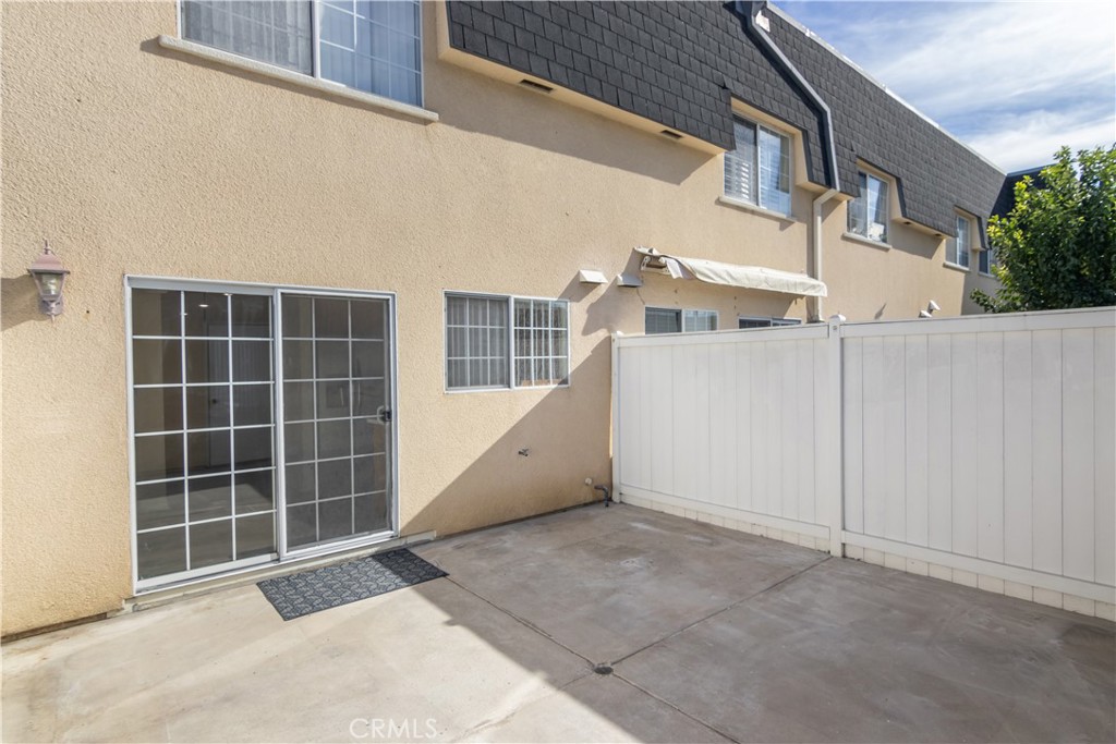 19216 Hamlin Street, Unit 6 Reseda, CA 91335 - Photo 14 of 20