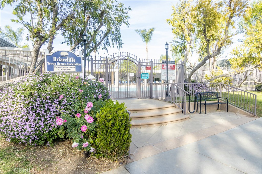 19216 Hamlin Street, Unit 6 Reseda, CA 91335 - Photo 16 of 20