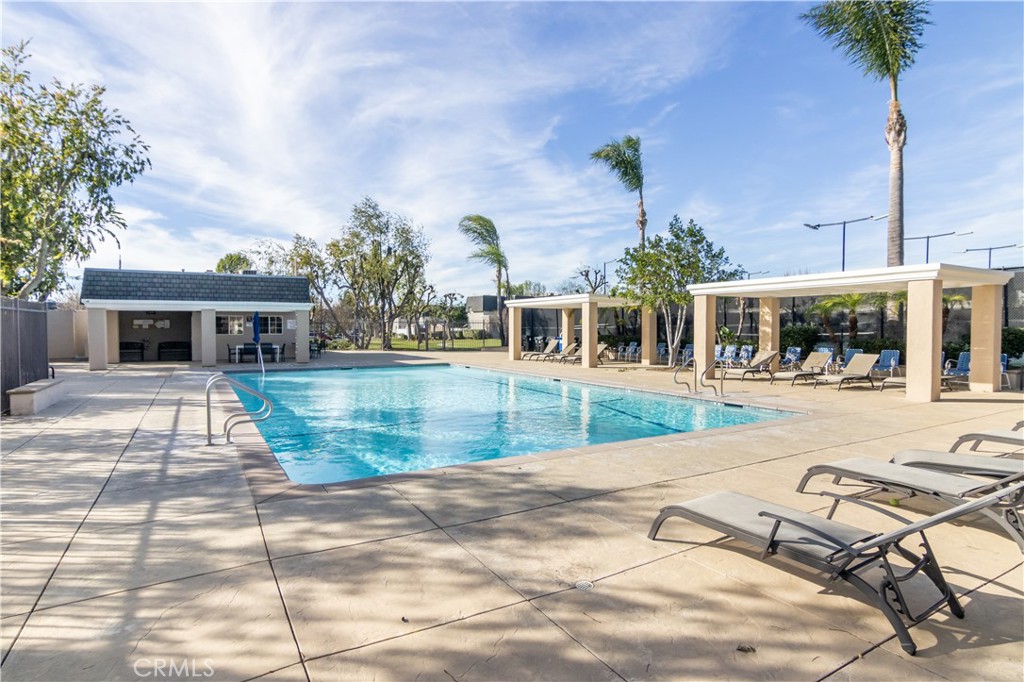 19216 Hamlin Street, Unit 6 Reseda, CA 91335 - Photo 18 of 20