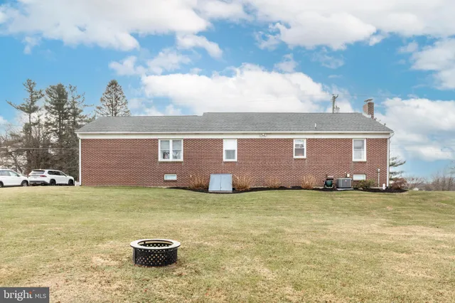 $438,000 | 4220 Maple Grove Road, Hampstead, MD 21074