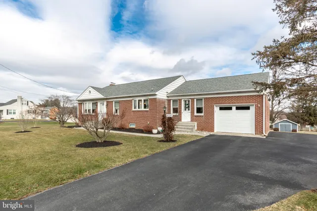 $438,000 | 4220 Maple Grove Road, Hampstead, MD 21074