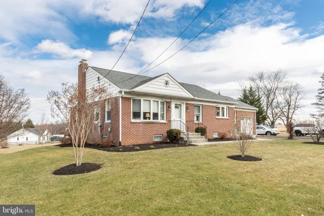 $438,000 | 4220 Maple Grove Road, Hampstead, MD 21074